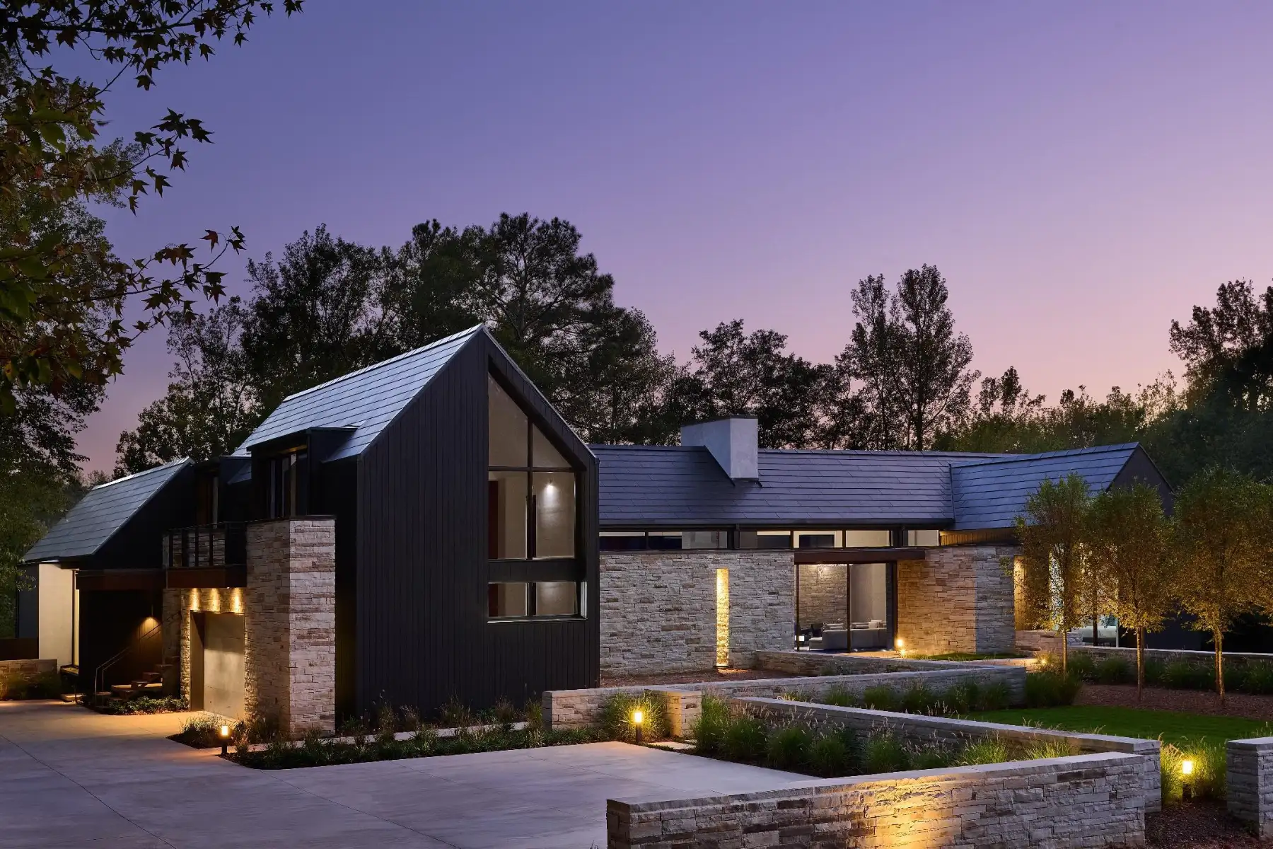 Builder vs Contractor: Who Should You Hire for Custom Home Construction in 2026?
